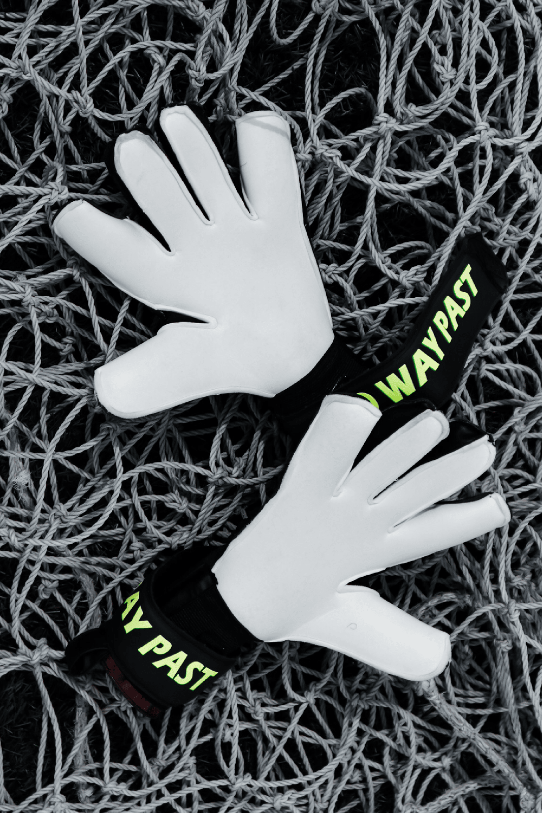 Classic Junior Goalkeeper Gloves