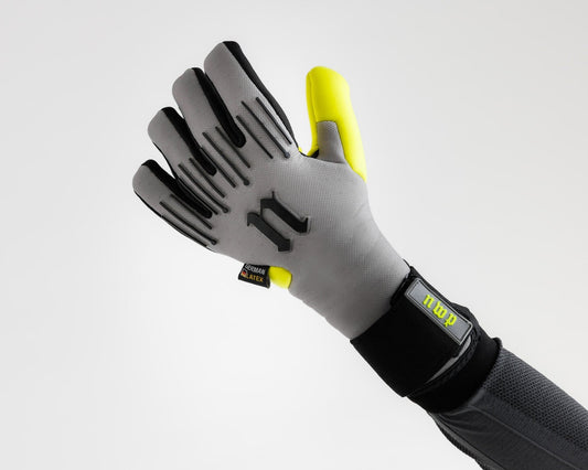 Junior Grey Bolt Elite goalkeeper gloves