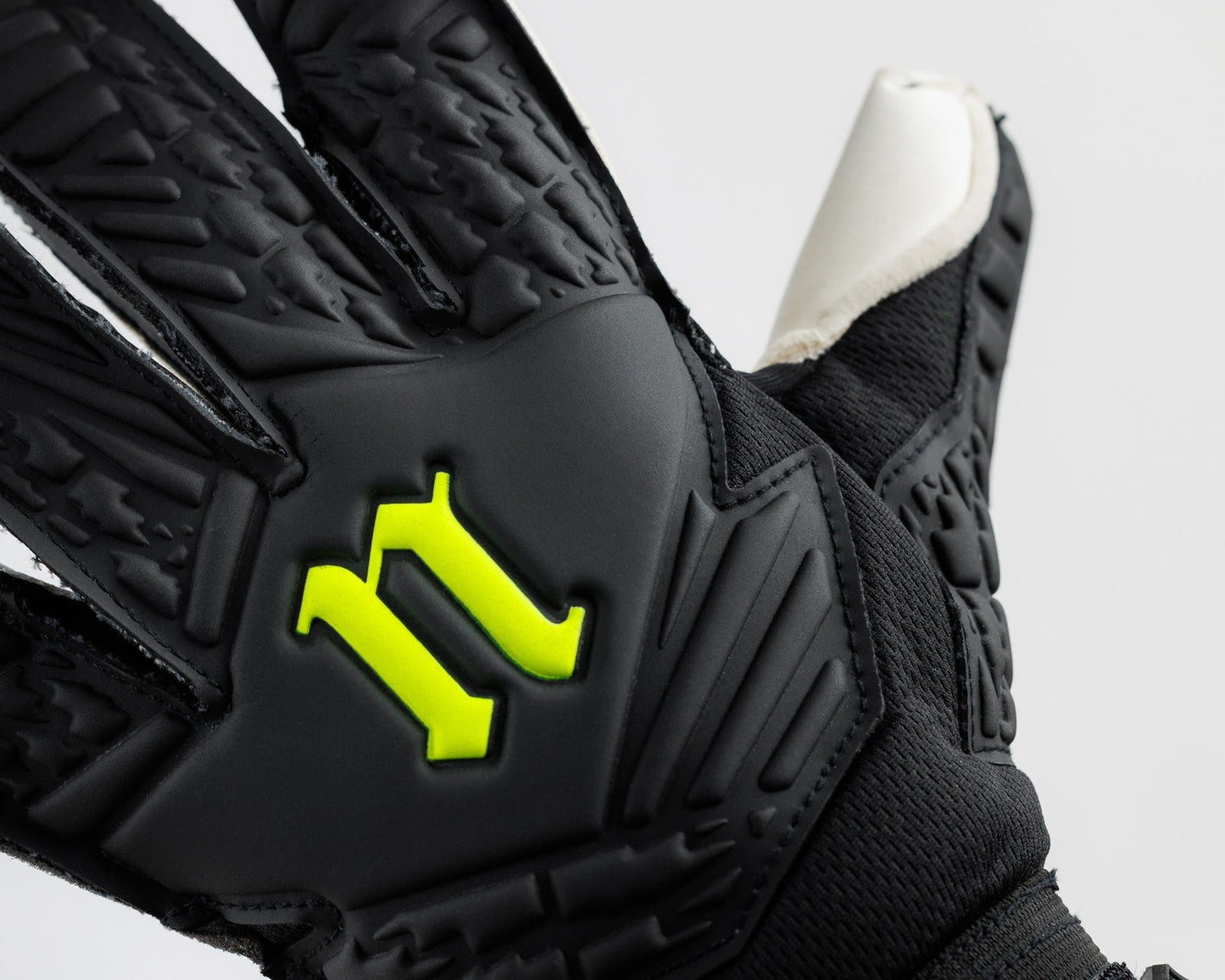 Classic Junior Goalkeeper Gloves