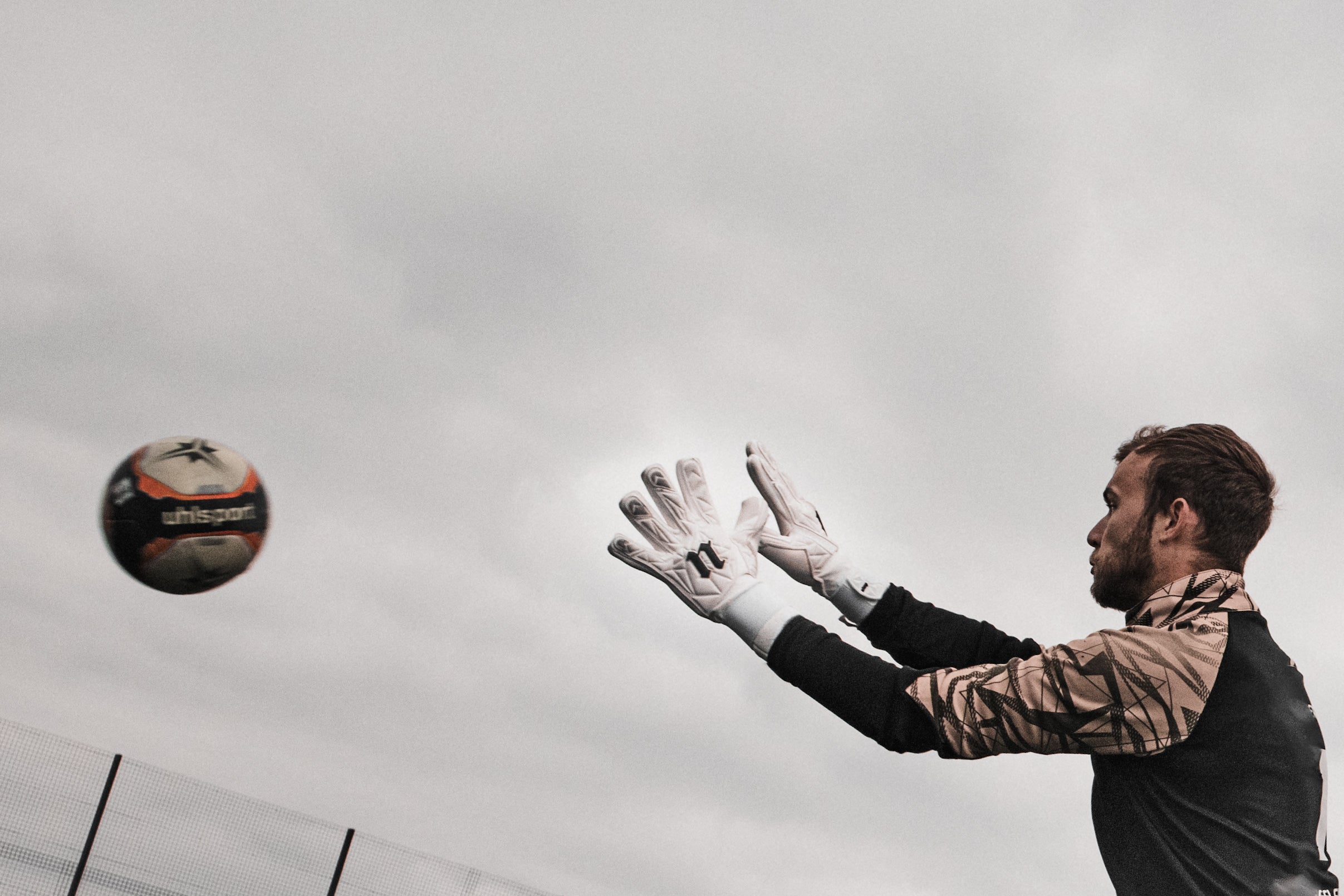 goalkeeper gloves