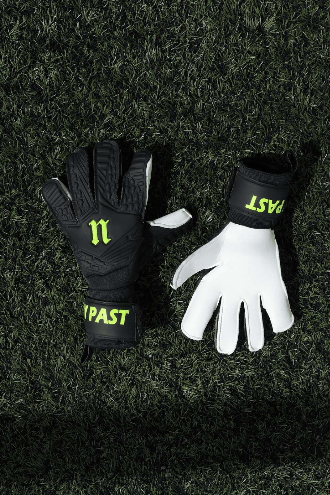 Classic Junior Goalkeeper Gloves