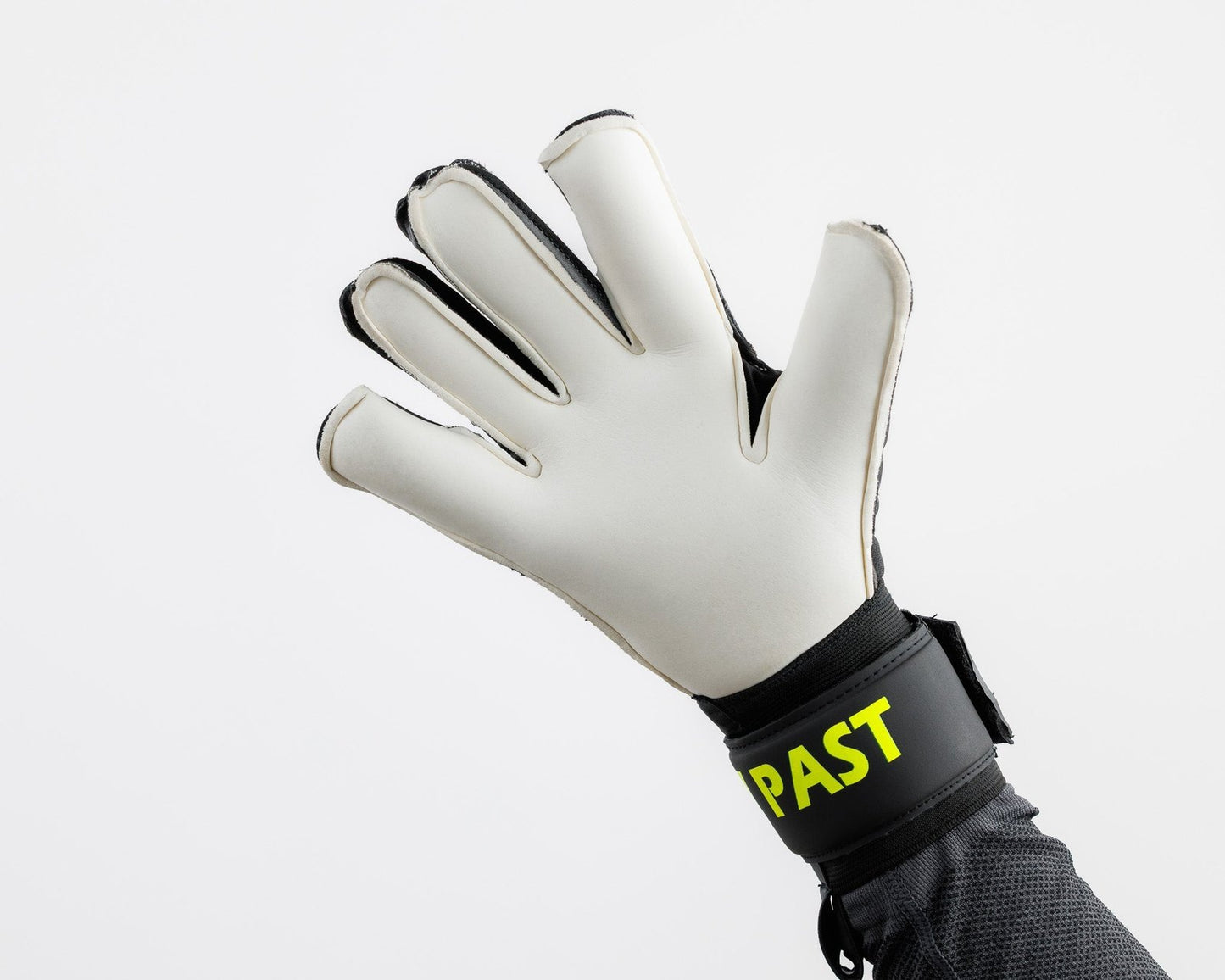 Classic Junior Goalkeeper Gloves