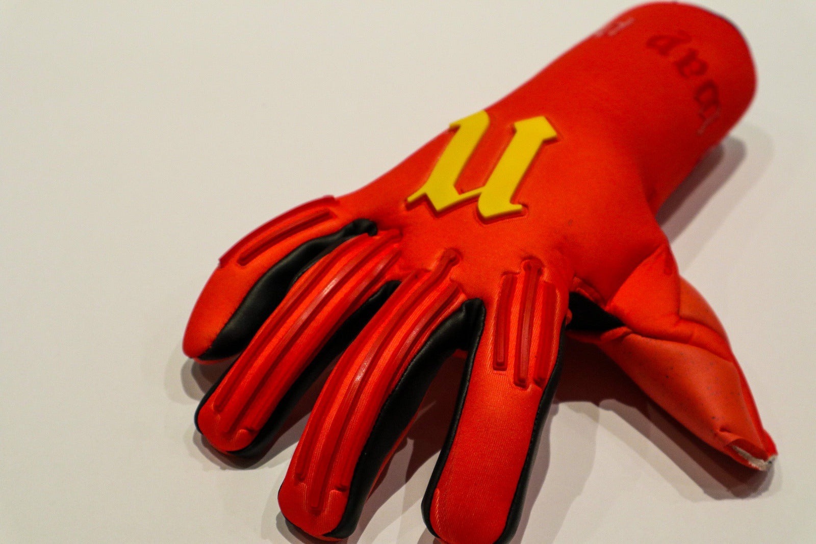 Nwp goalkeeper hot sale gloves